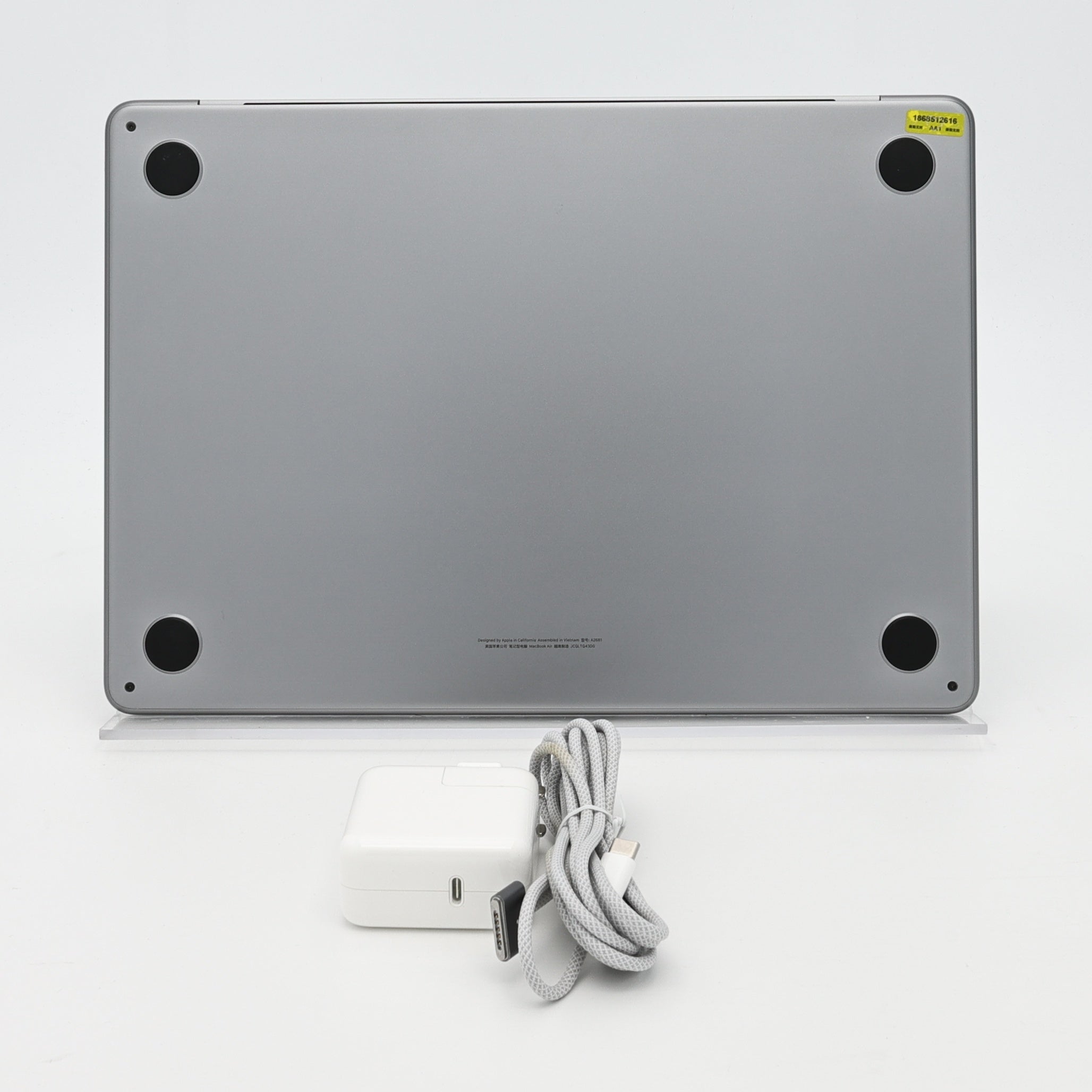 95新 Apple MacBook Air 22年 13寸 M2（8+10核） 16G RAM 256G SSD 深空灰色