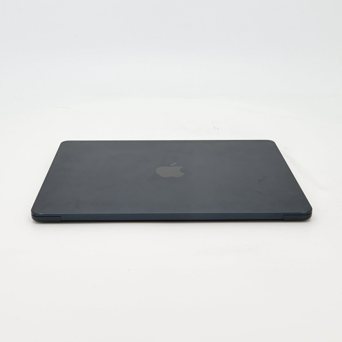 95新 Apple MacBook Air 22年 13寸 M2（8+8核） 8G RAM 512G SSD 午夜色