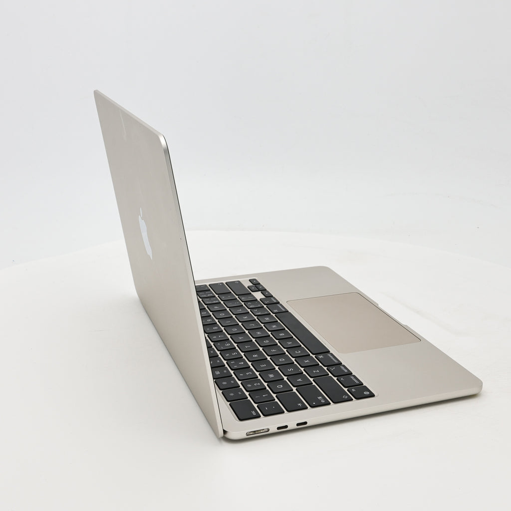 95新 Apple MacBook Air 22年 13寸 M2（8+8核） 8G RAM 256G SSD 星光色