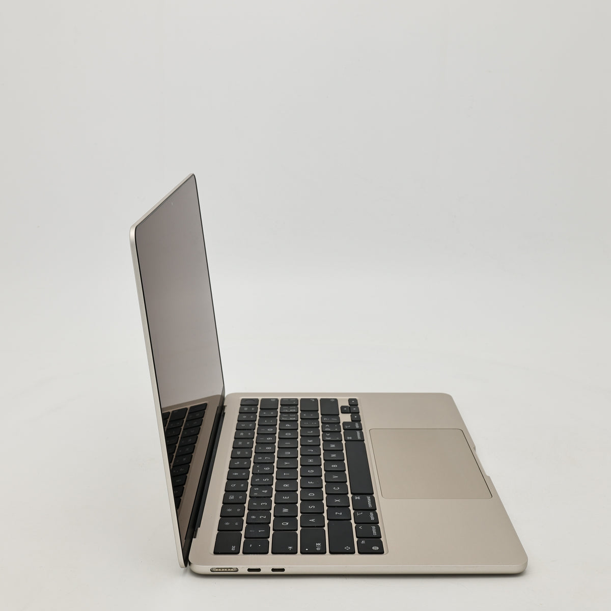 95新 Apple MacBook Air 22年 13寸 M2（8+10核） 8G RAM 512G SSD 銀色