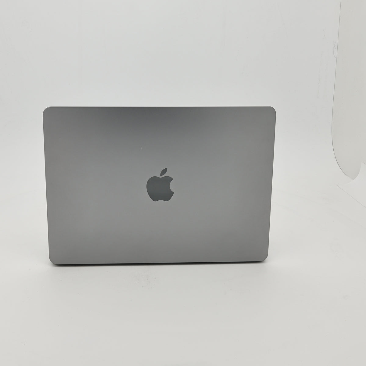 95新 Apple MacBook Air 22年 13寸 M2（8+8核） 8G RAM 256G SSD 深空灰色