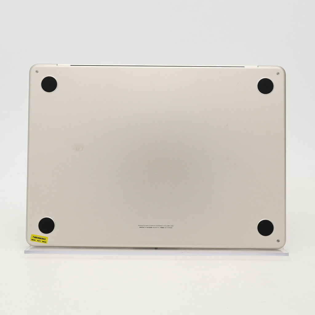 95新 Apple MacBook Air 22年 13寸 M2（8+8核） 8G RAM 256G SSD 星光色