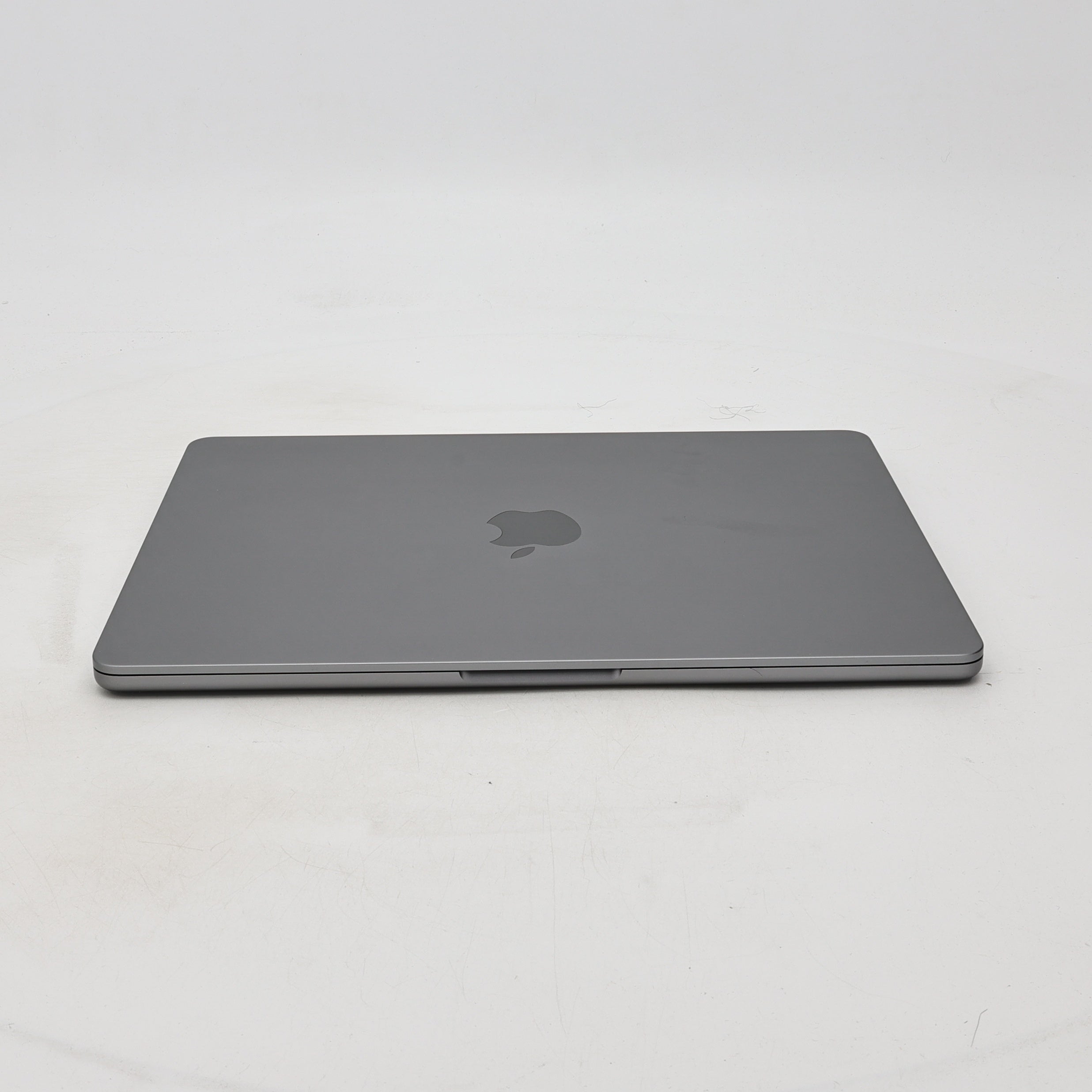 95新 Apple MacBook Air 22年 13寸 M2（8+8核） 8G RAM 256G SSD 深空灰色