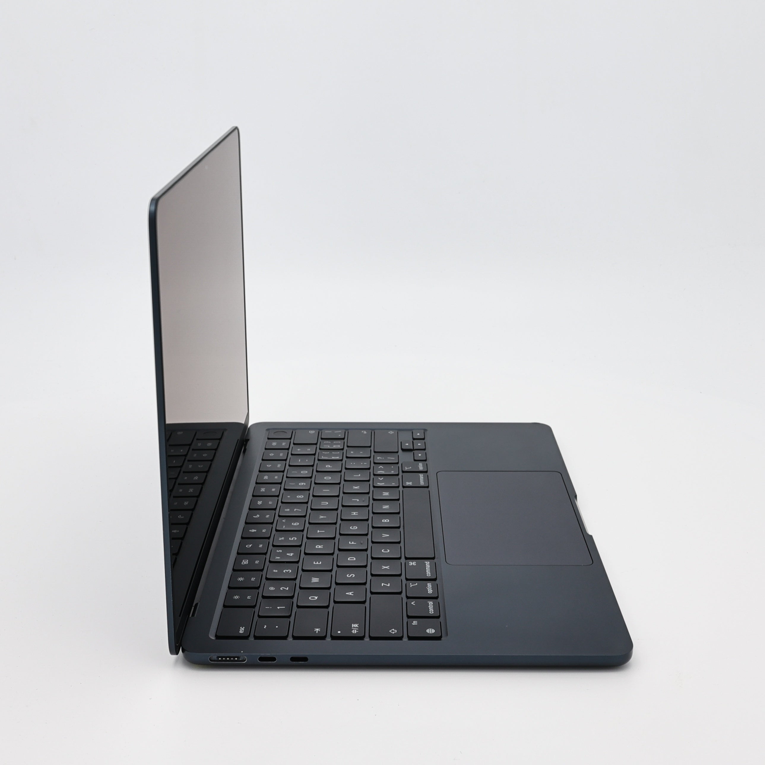 95新 Apple MacBook Air 22年 13寸 M2（8+8核） 8G RAM 256G SSD 午夜色