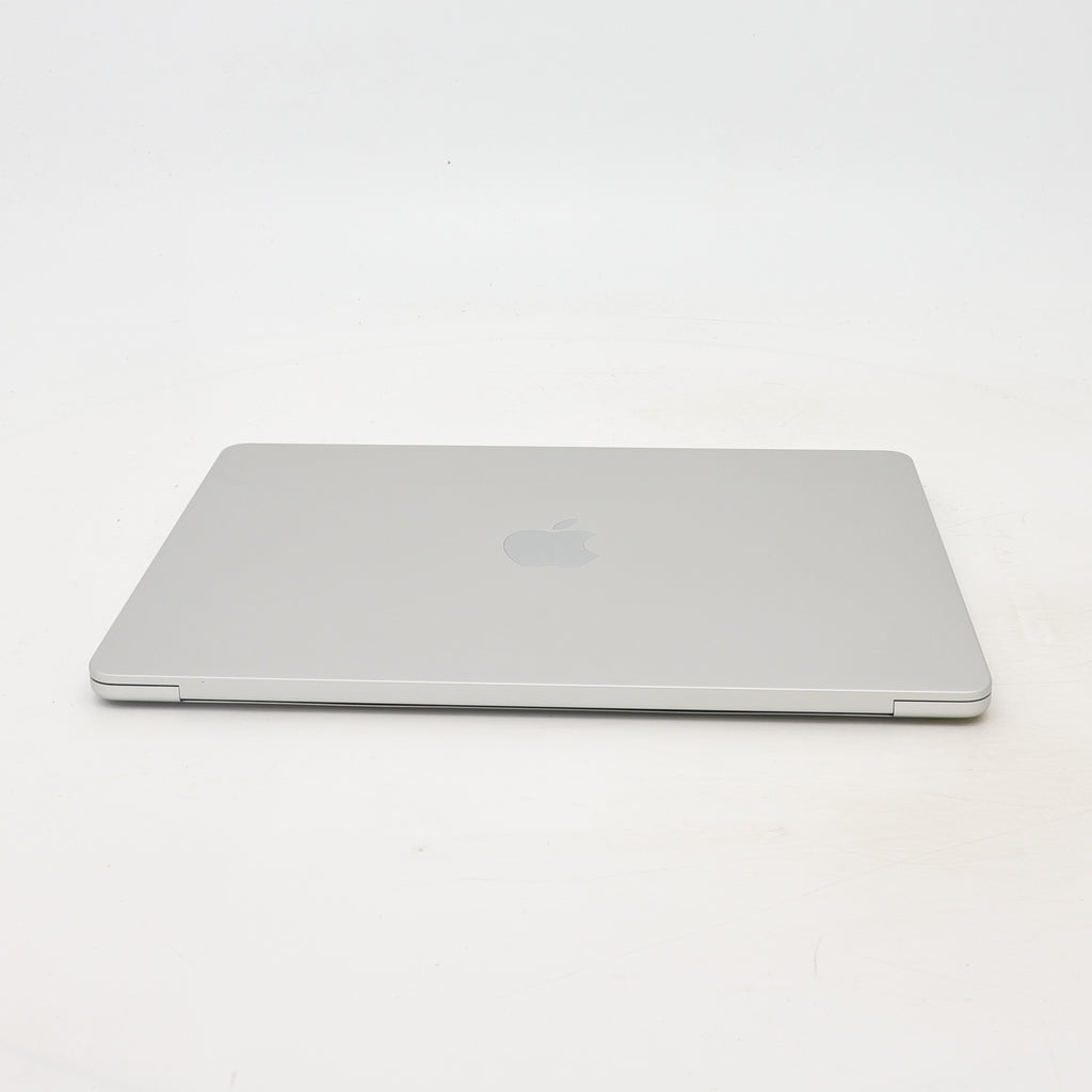 99新 Apple MacBook Air 22年 13寸 M2（8+10核） 8G RAM 512G SSD 銀色