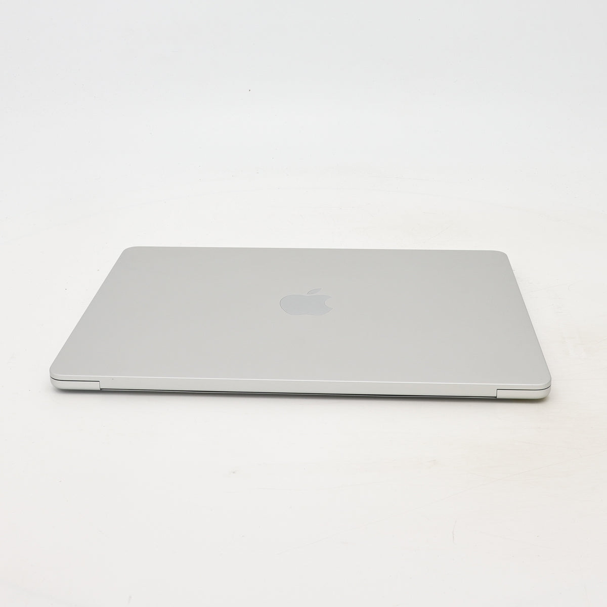 99新 Apple MacBook Air 22年 13寸 M2（8+10核） 8G RAM 512G SSD 銀色