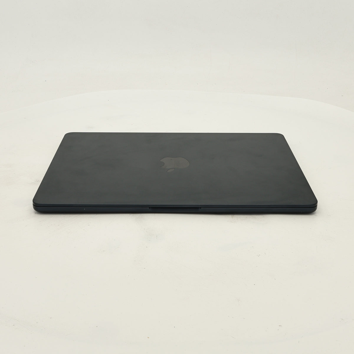 95新 Apple MacBook Air 22年 13寸 M2（8+8核） 8G RAM 256G SSD 午夜色