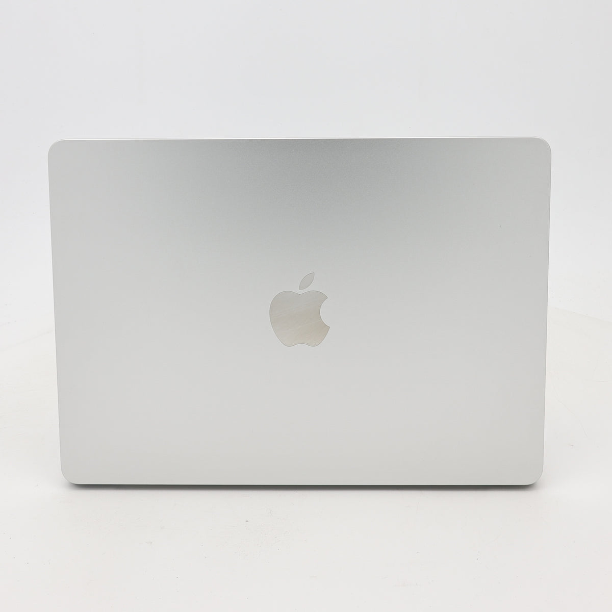 99新 Apple MacBook Air 22年 13寸 M2（8+8核） 8G RAM 256G SSD 銀色