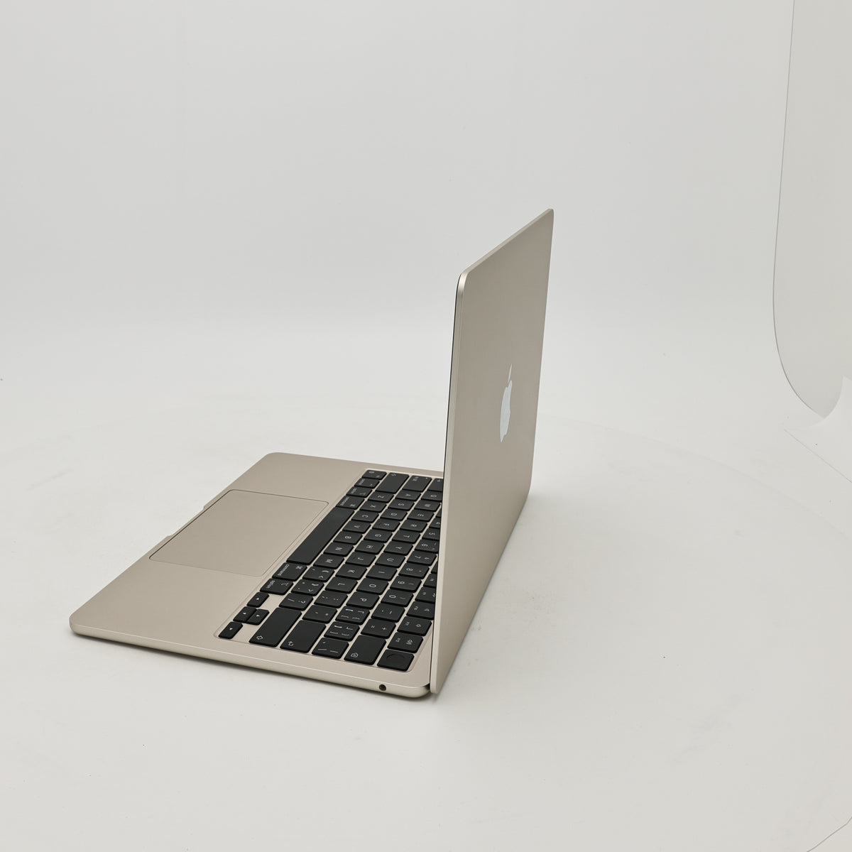 95新 Apple MacBook Air 24年 13寸 M3（8+8核） 8G RAM 256G SSD 星光色