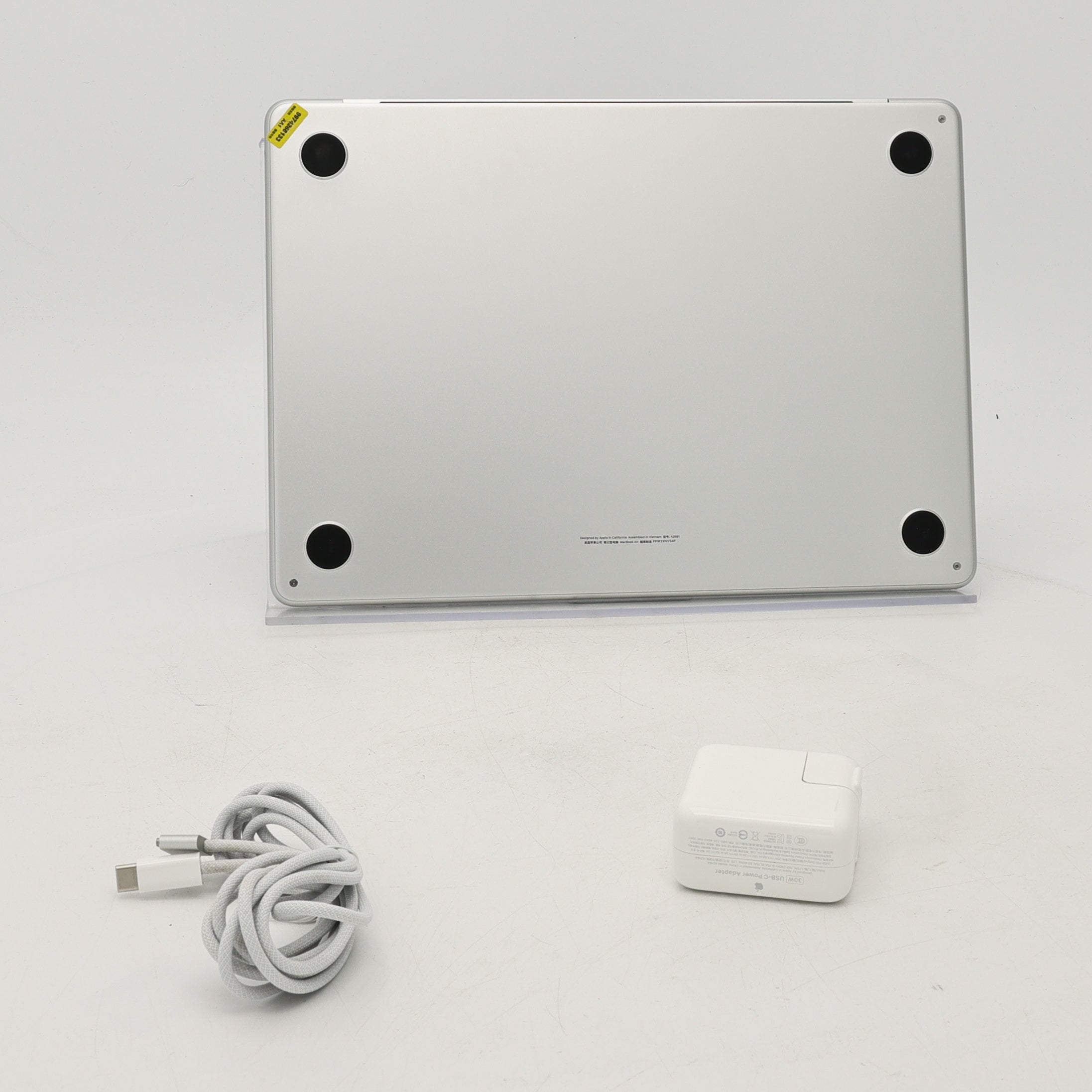99新 Apple MacBook Air 22年 13寸 M2（8+8核） 16G RAM 256G SSD 銀色