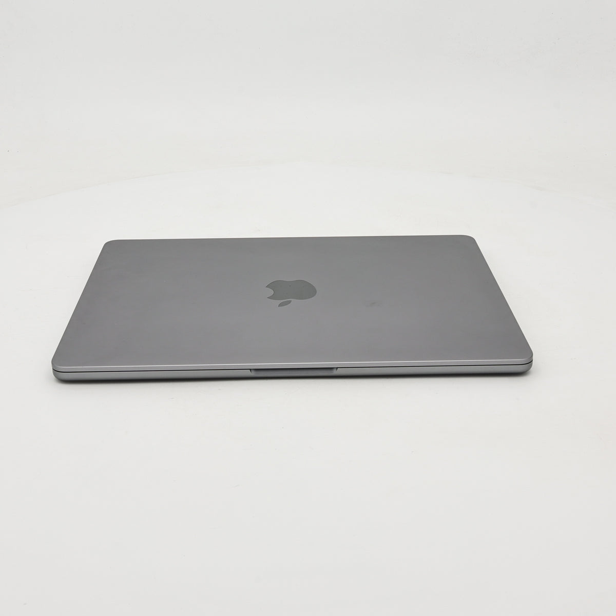 95新 Apple MacBook Air 22年 13寸 M2（8+8核） 8G RAM 256G SSD 深空灰色