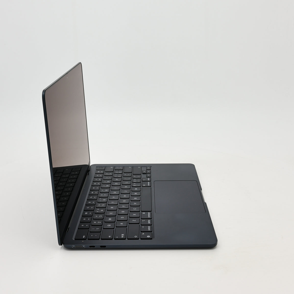 95新 Apple MacBook Air 22年 13寸 M2（8+8核） 8G RAM 256G SSD 午夜色