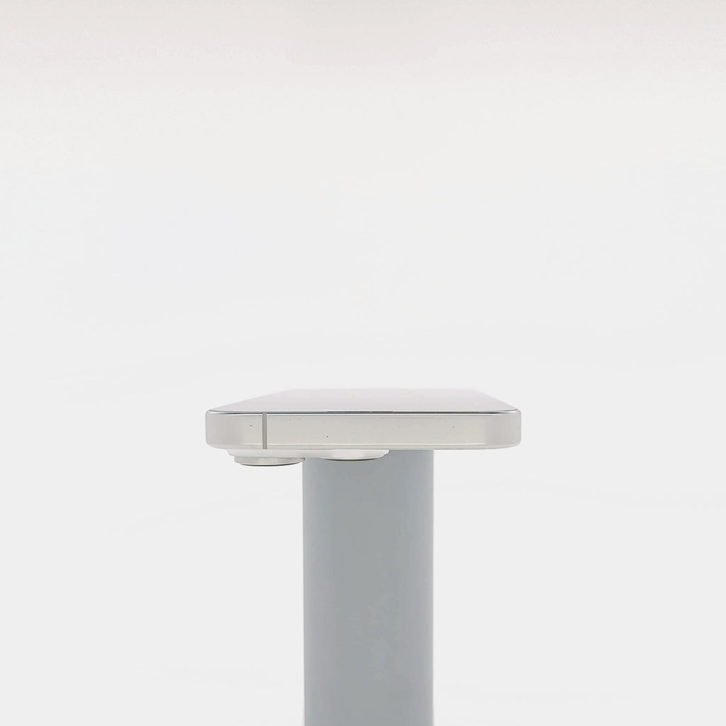95新 Apple iPhone 16 Pro 128G 白色鈦金屬 中國大陸版