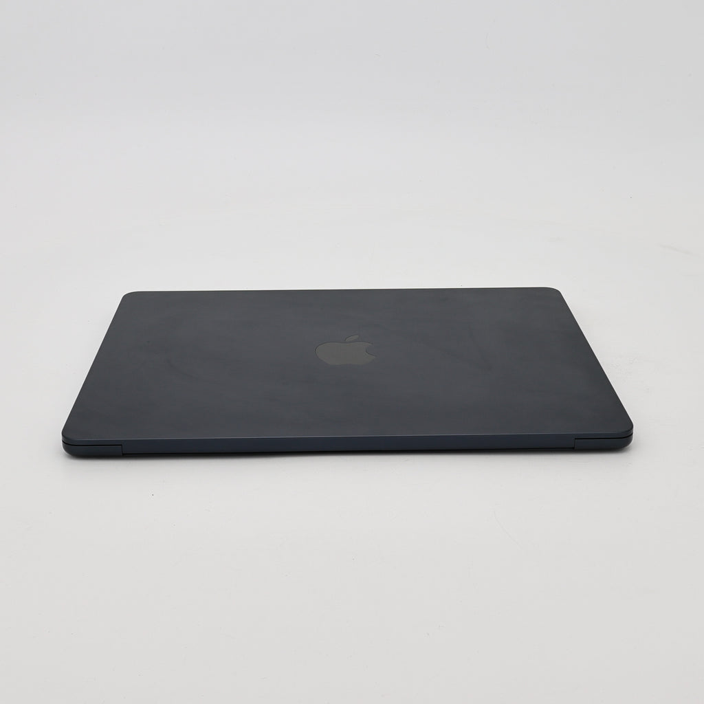 95新 Apple MacBook Air 22年 13寸 M2（8+10核） 8G RAM 256G SSD 午夜色
