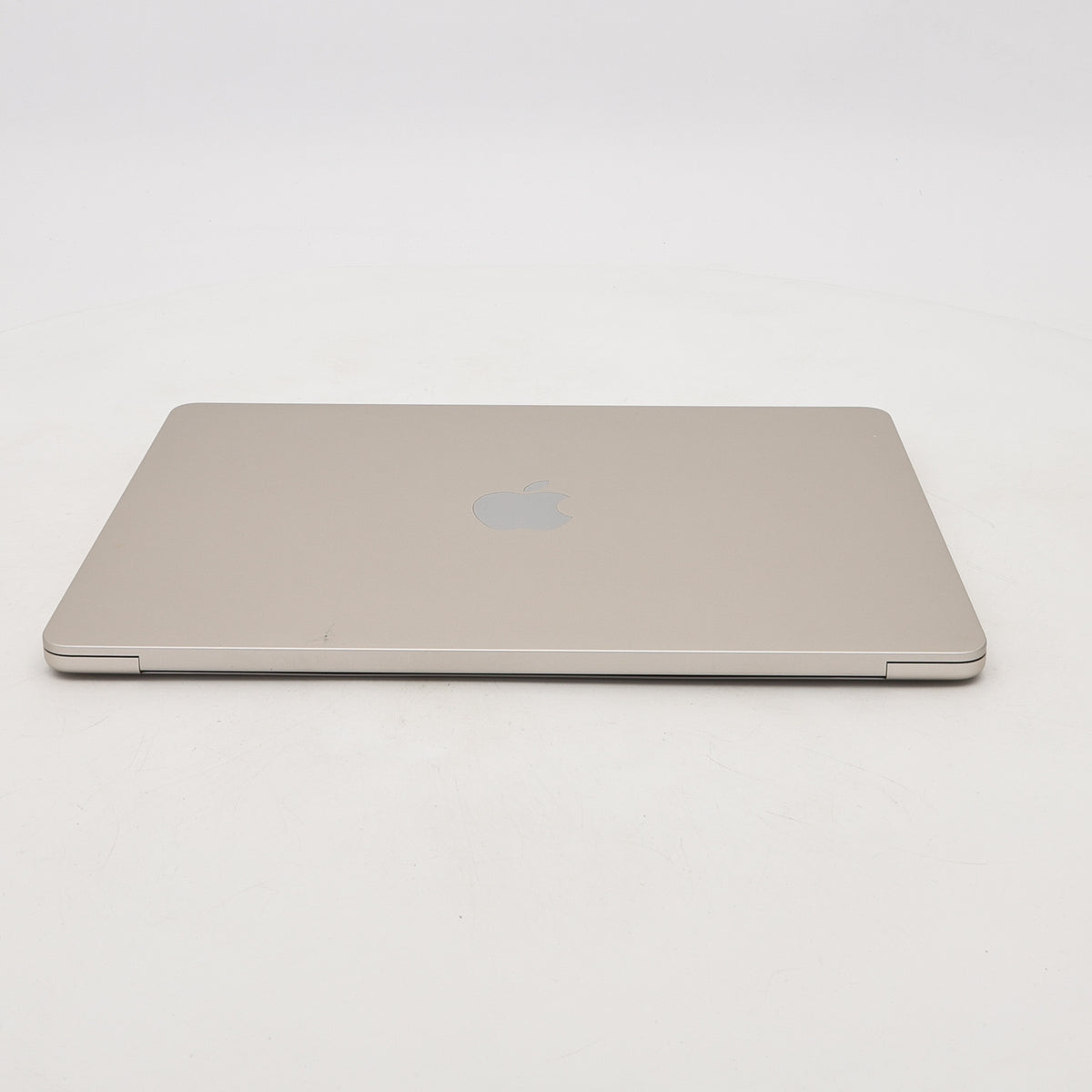 95新 Apple MacBook Air 22年 13寸 M2（8+8核） 8G RAM 256G SSD 星光色