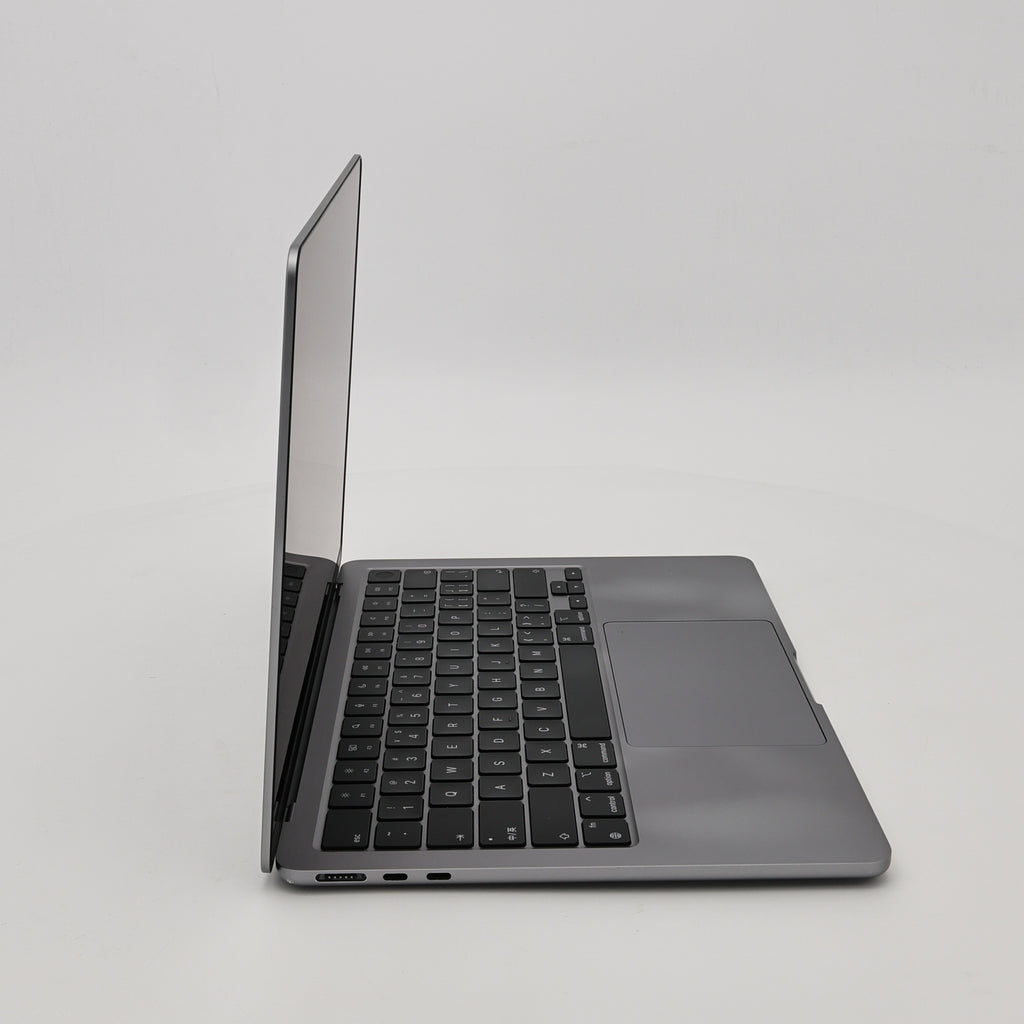 95新 Apple MacBook Air 22年 13寸 M2（8+8核） 8G RAM 256G SSD 深空灰色