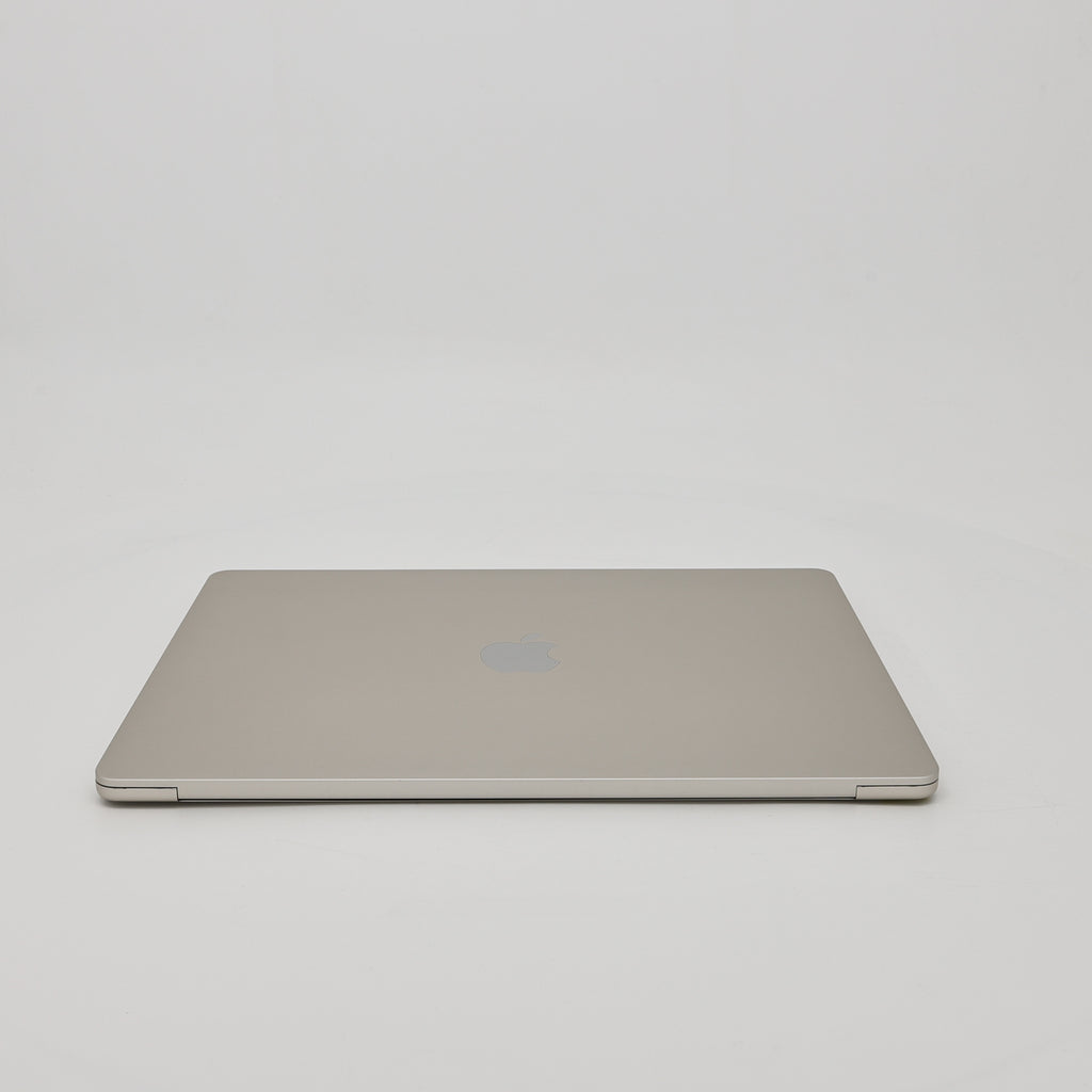 95新 Apple MacBook Air 24年 15寸 M3（8+10核） 8G RAM 256G SSD 星光色