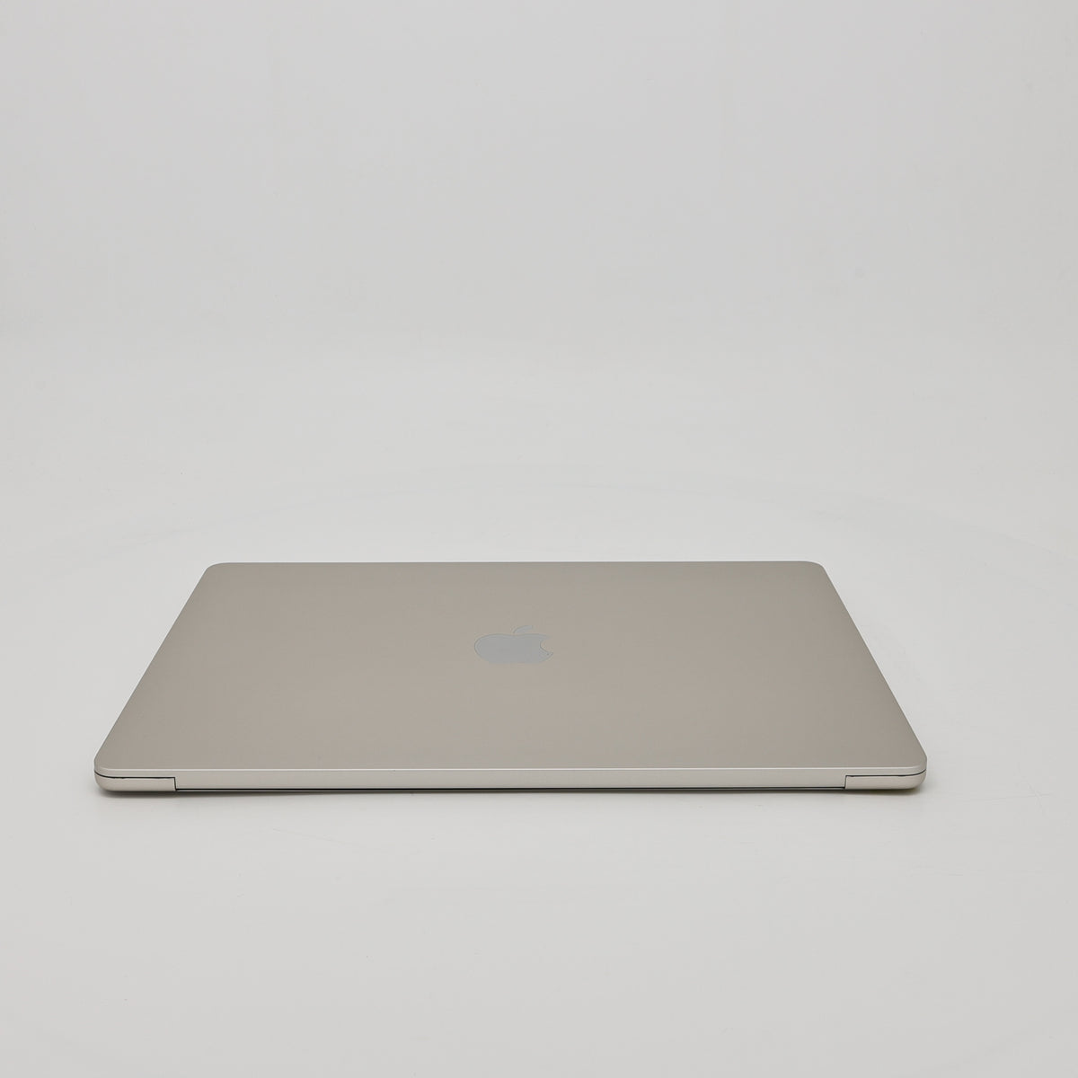 95新 Apple MacBook Air 24年 15寸 M3（8+10核） 8G RAM 256G SSD 星光色
