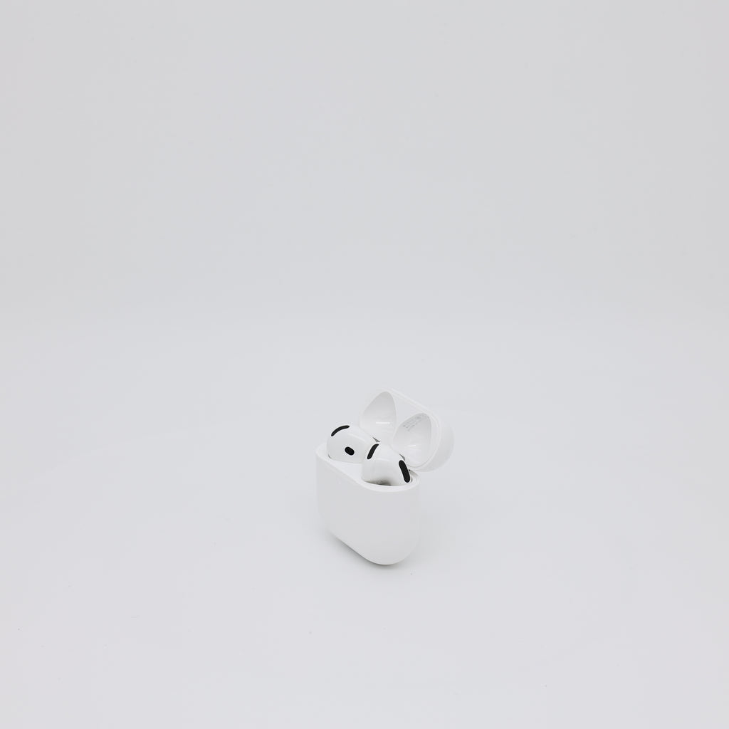99新 Apple AirPods 5 白色