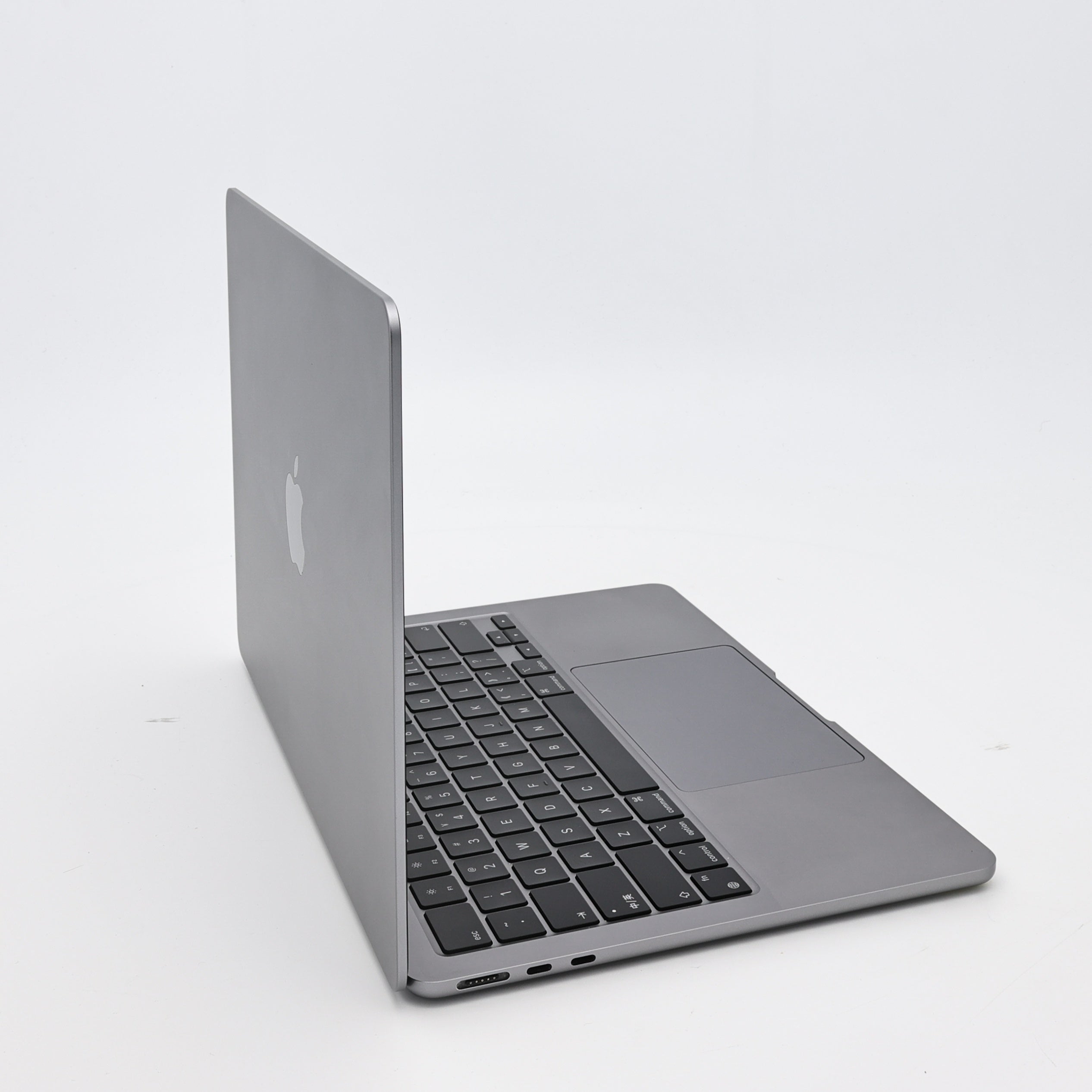 95新 Apple MacBook Air 22年 13寸 M2（8+8核） 8G RAM 256G SSD 深空灰色