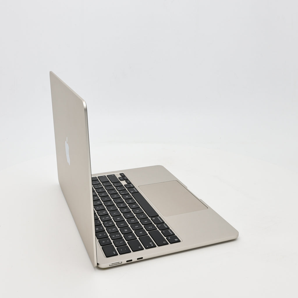 95新 Apple MacBook Air 22年 13寸 M2（8+8核） 8G RAM 256G SSD 星光色
