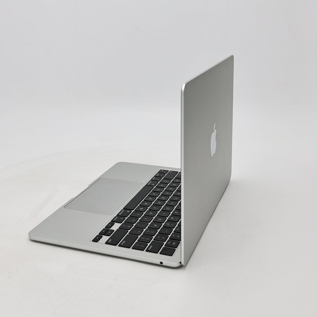 95新 Apple MacBook Air 22年 13寸 M2（8+10核） 8G RAM 512G SSD 銀色