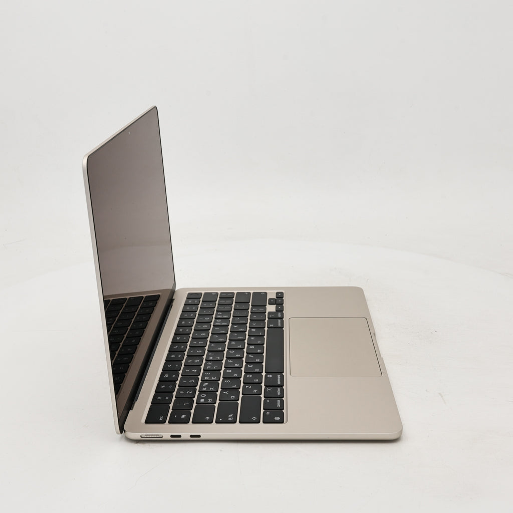 95新 Apple MacBook Air 22年 13寸 M2（8+8核） 8G RAM 256G SSD 星光色