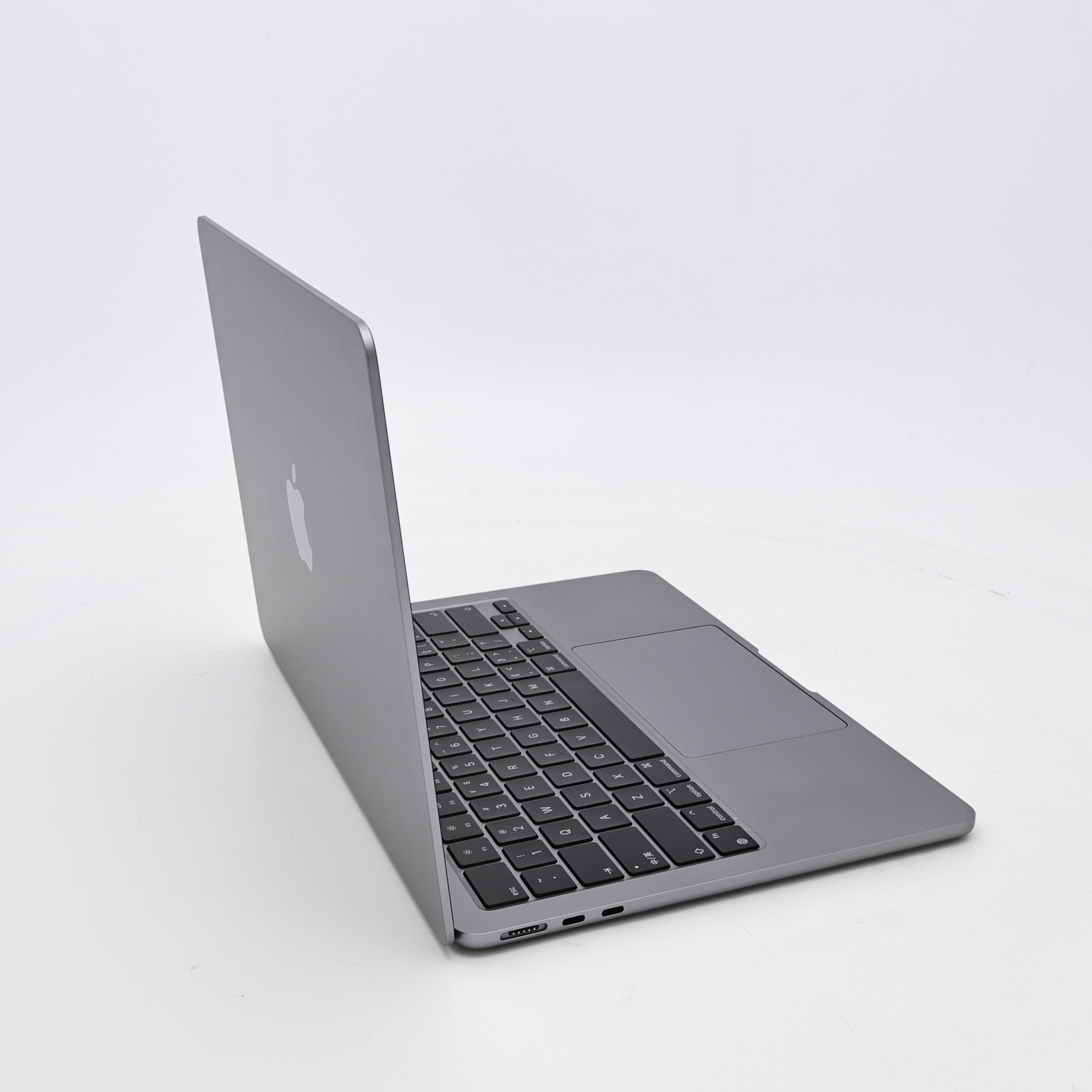 95新 Apple MacBook Air 22年 13寸 M2（8+10核） 16G RAM 256G SSD 深空灰色