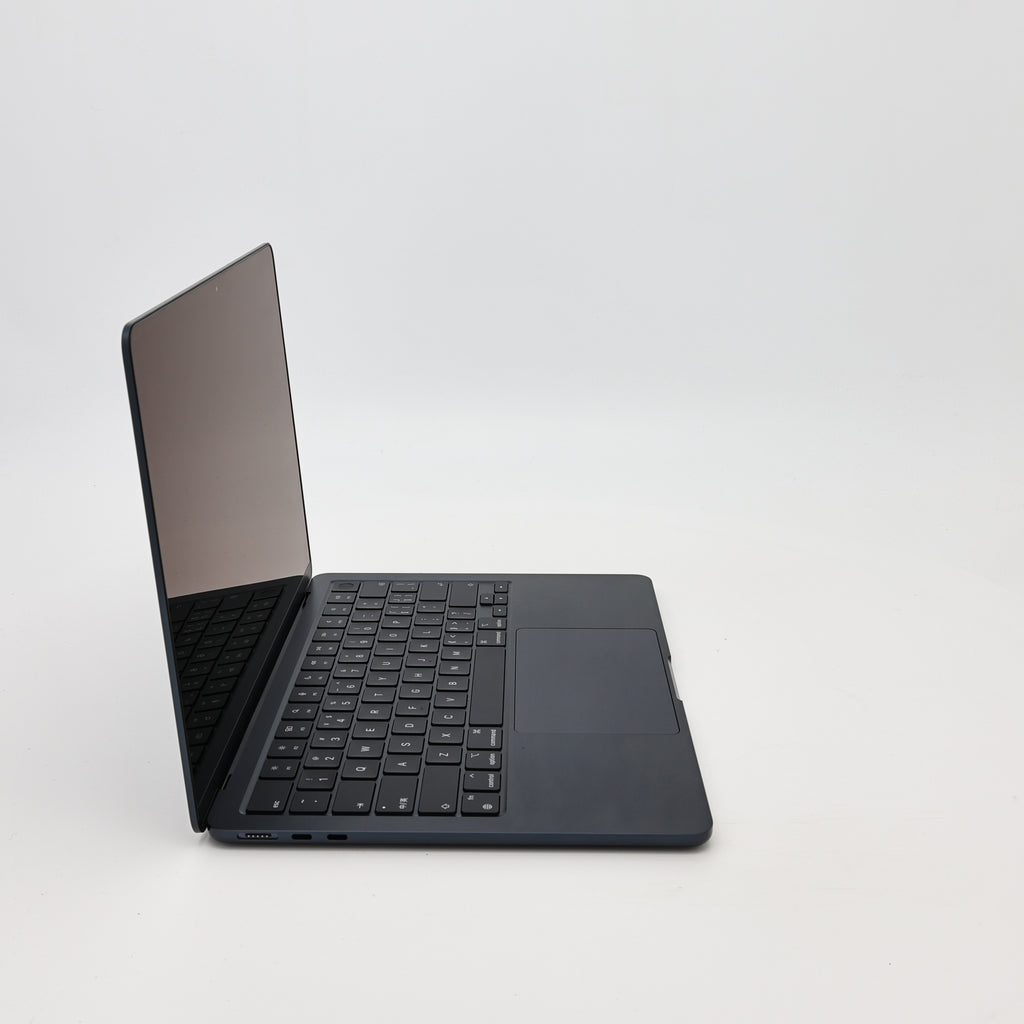 99新 Apple MacBook Air 24年 13寸 M3（8+8核） 8G RAM 256G SSD 午夜色
