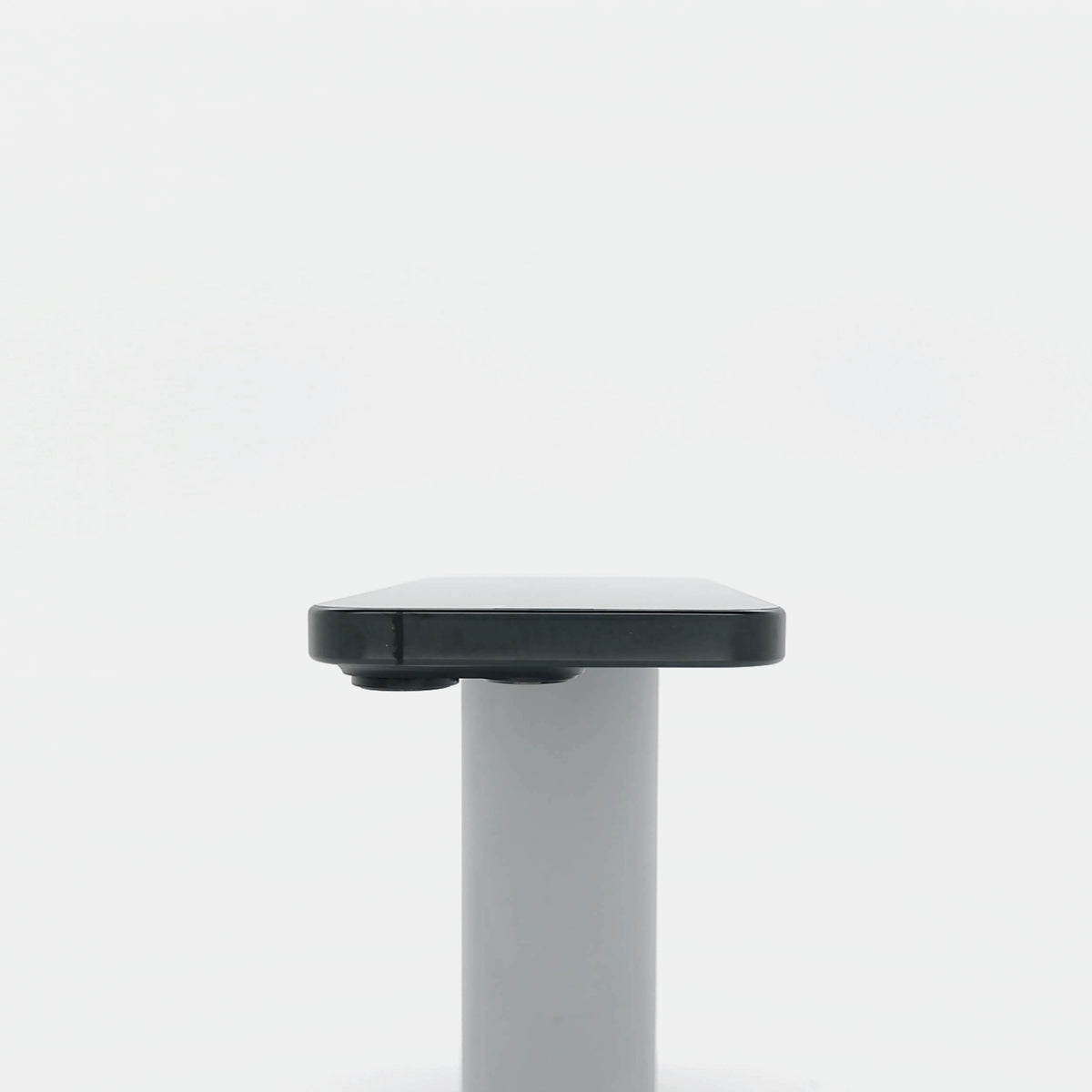 95新 Apple iPhone 16 Pro 128G 黑色鈦金屬 中國大陸版
