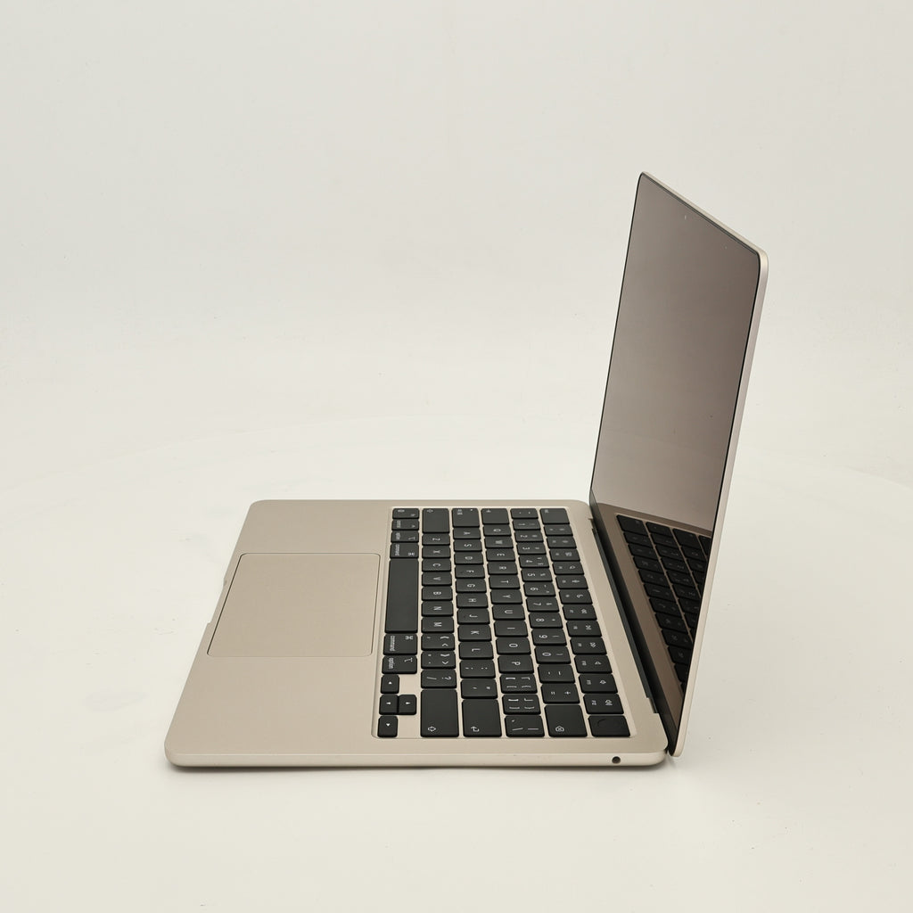 95新 Apple MacBook Air 22年 13寸 M2（8+8核） 16G RAM 256G SSD 星光色