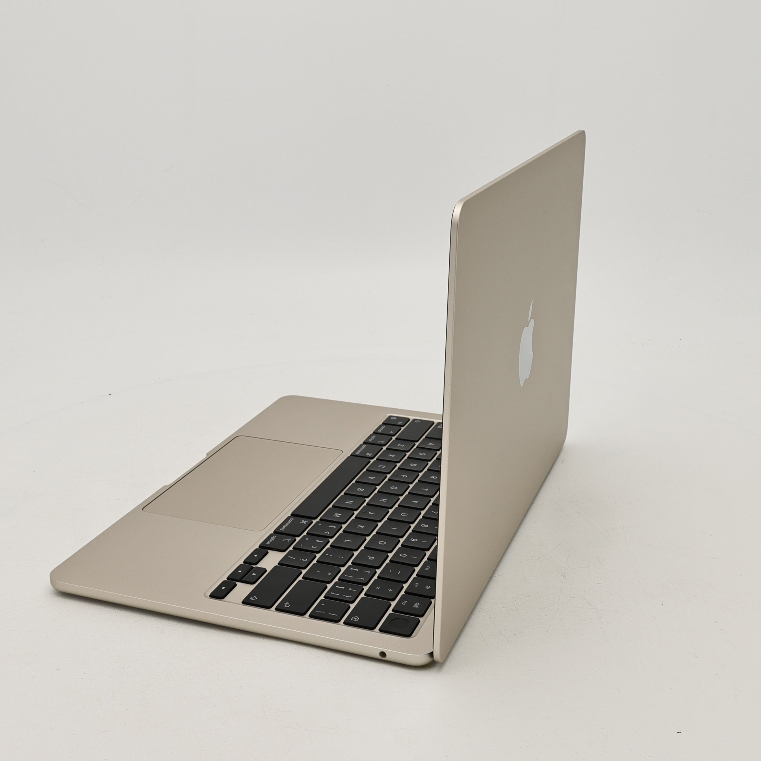 95新 Apple MacBook Air 24年 13寸 M3（8+8核） 8G RAM 256G SSD 星光色