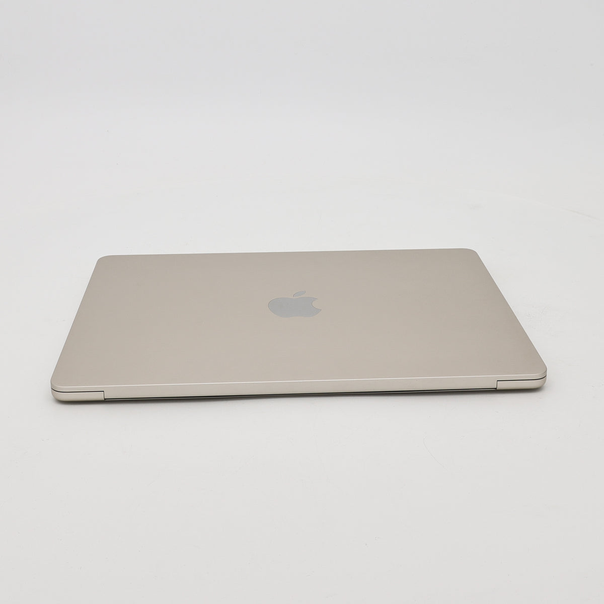99新 Apple MacBook Air 22年 13寸 M2（8+8核） 8G RAM 256G SSD 星光色