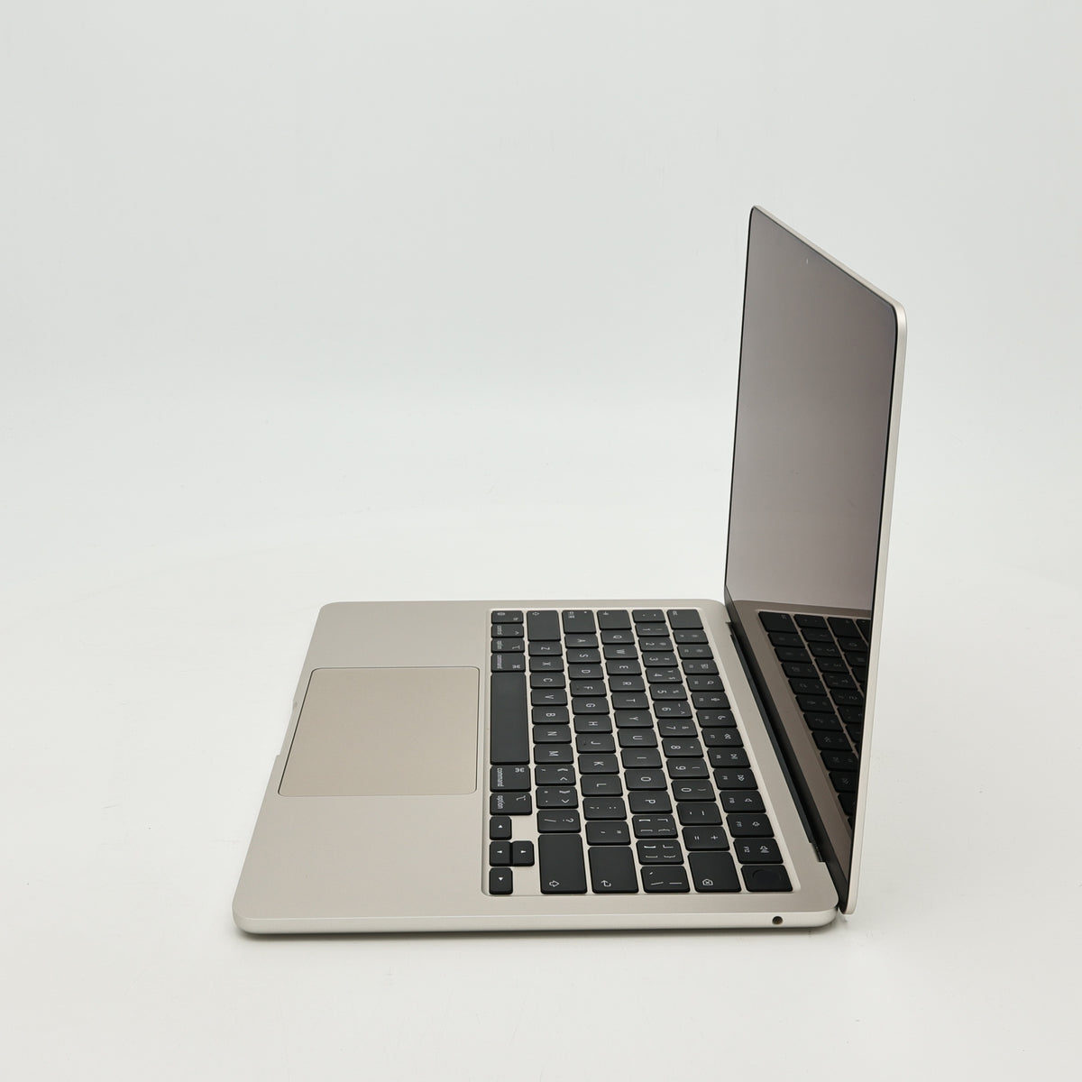 95新 Apple MacBook Air 22年 13寸 M2（8+10核） 8G RAM 512G SSD 星光色
