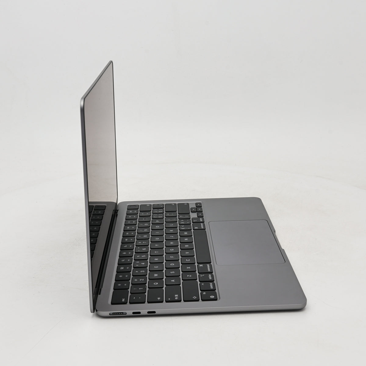 95新 Apple MacBook Air 22年 13寸 M2（8+8核） 8G RAM 256G SSD 深空灰色
