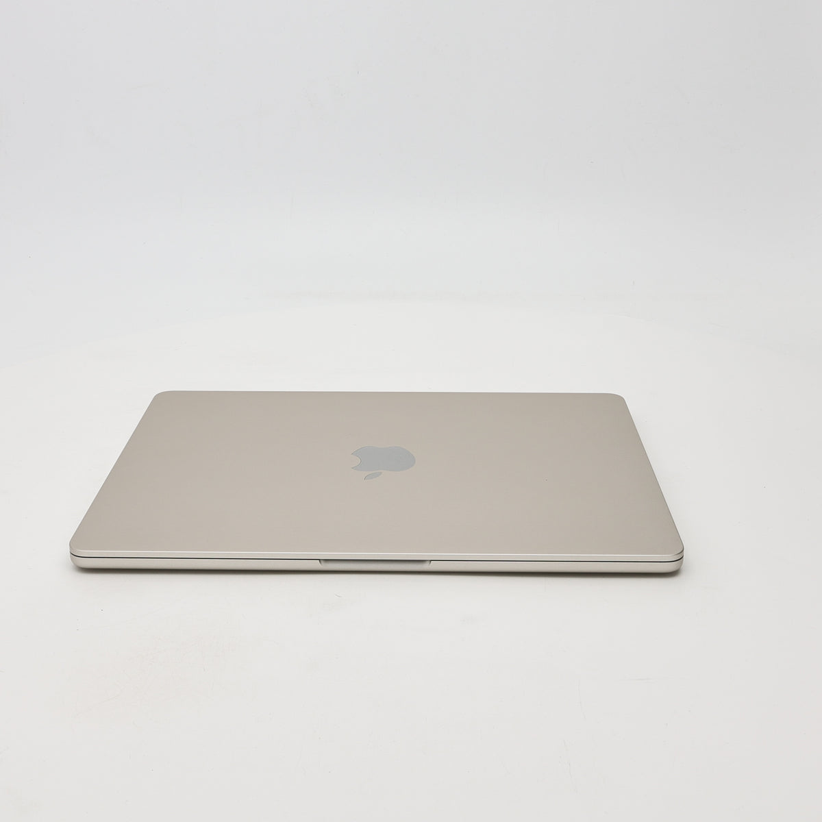 95新 Apple MacBook Air 22年 13寸 M2（8+8核） 8G RAM 256G SSD 星光色