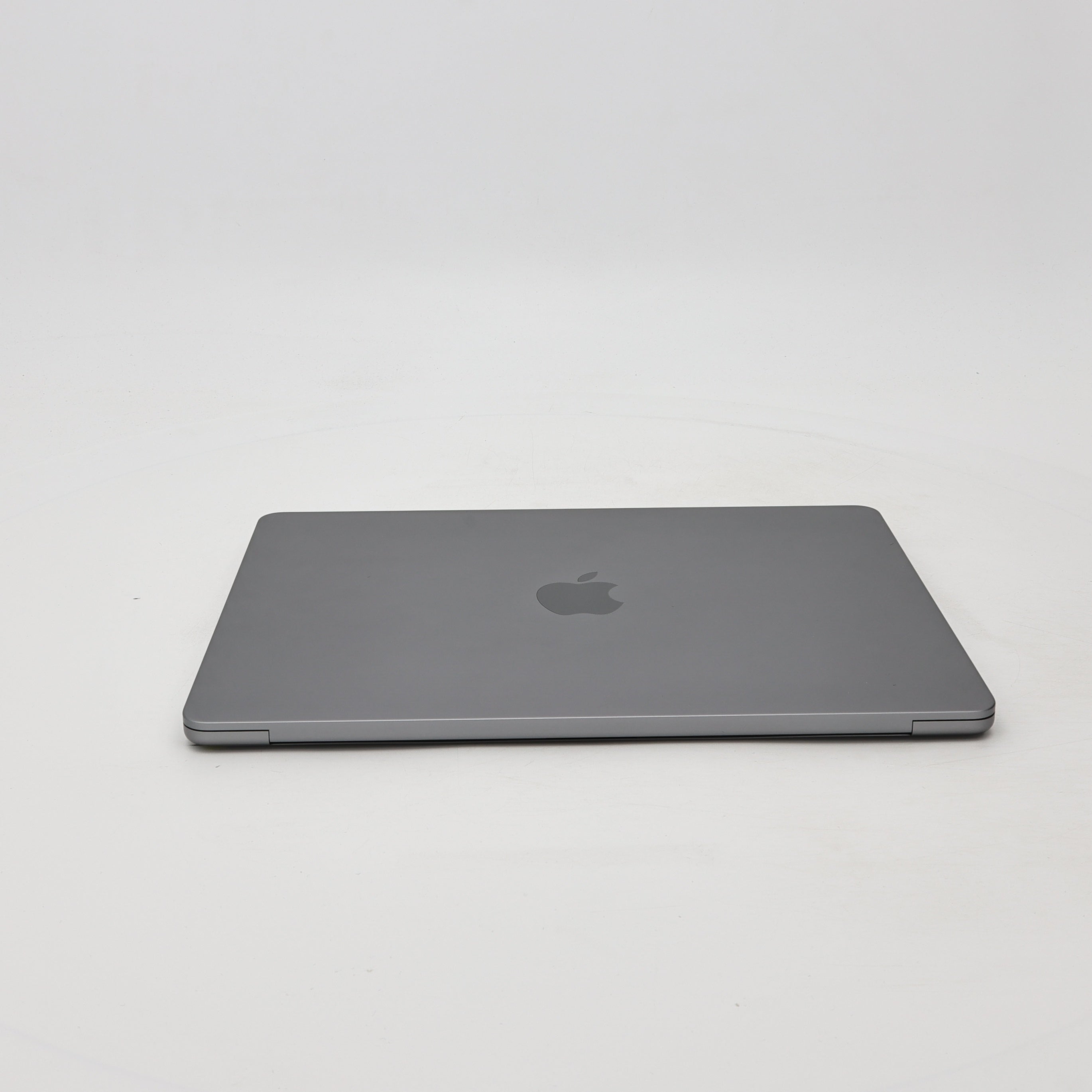 99新 Apple MacBook Air 22年 13寸 M2（8+8核） 8G RAM 256G SSD 深空灰色