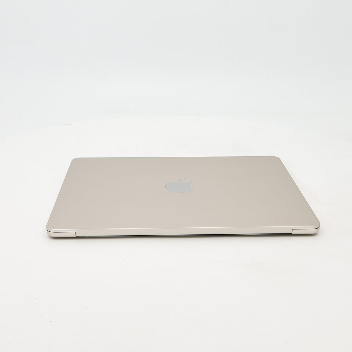 95新 Apple MacBook Air 22年 13寸 M2（8+8核） 16G RAM 256G SSD 星光色