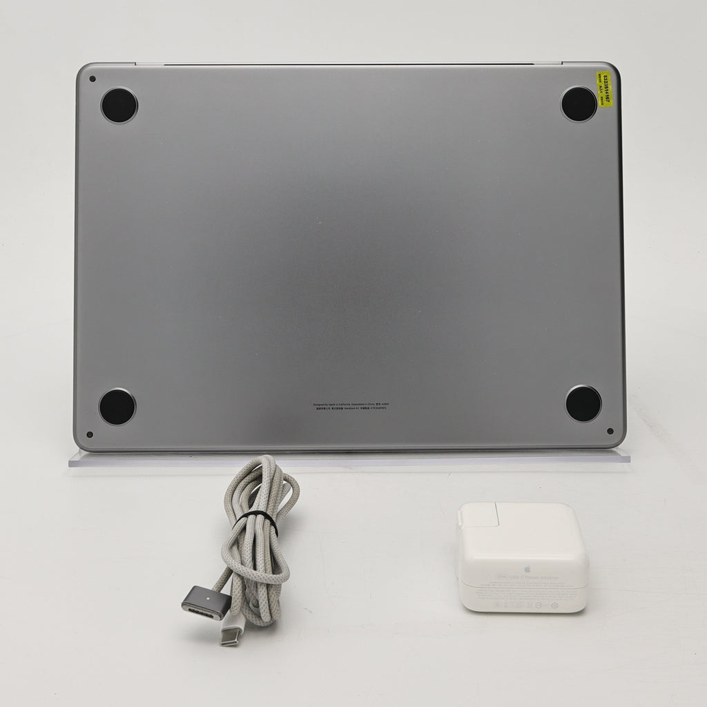 95新 Apple MacBook Air 22年 13寸 M2（8+10核） 8G RAM 512G SSD 深空灰色