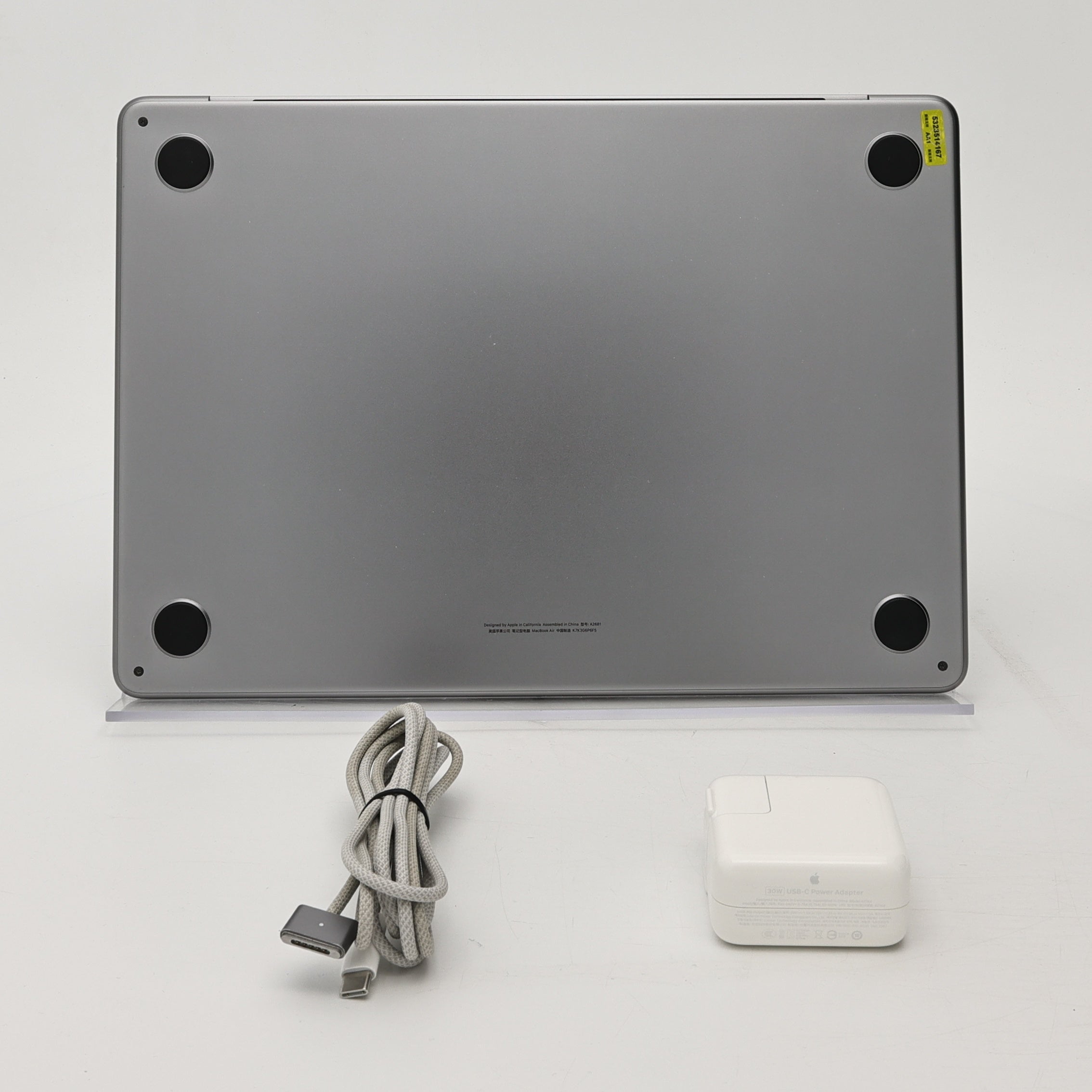 95新 Apple MacBook Air 22年 13寸 M2（8+10核） 8G RAM 512G SSD 深空灰色