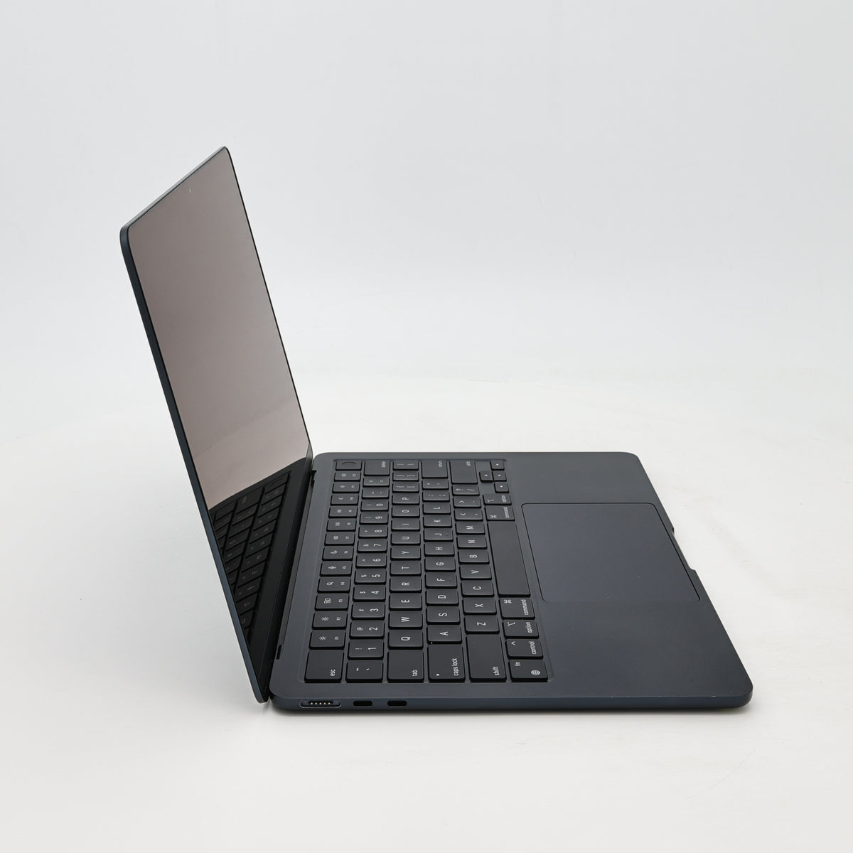 95新 Apple MacBook Air 22年 13寸 M2（8+10核） 8G RAM 512G SSD 午夜色