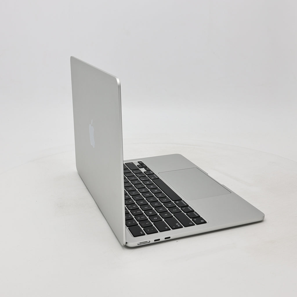 95新 Apple MacBook Air 22年 13寸 M2（8+8核） 8G RAM 256G SSD 銀色