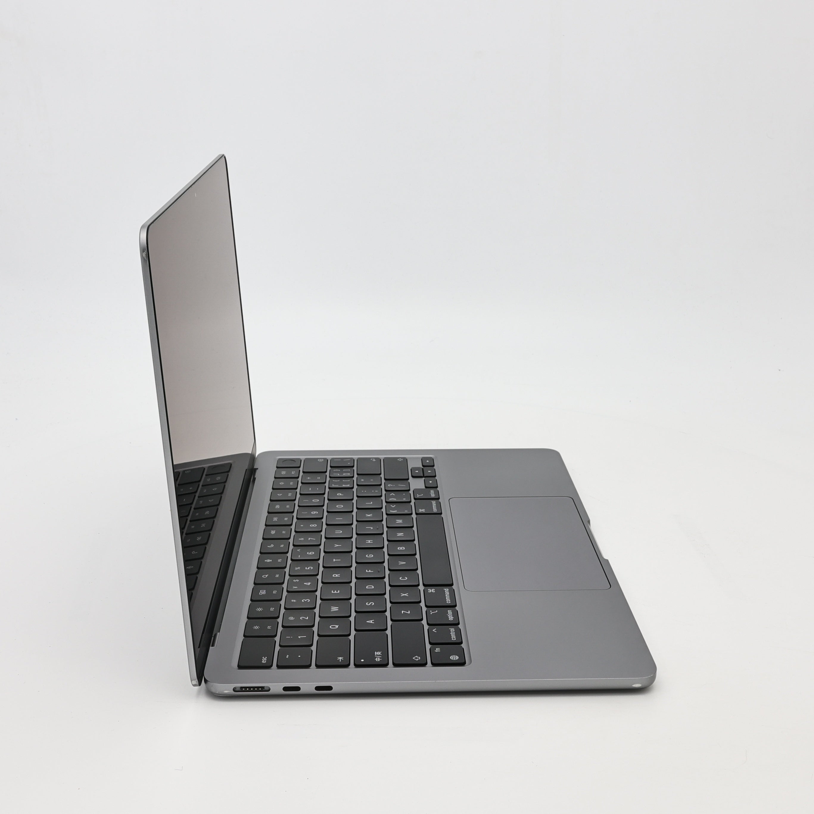 95新 Apple MacBook Air 22年 13寸 M2（8+8核） 8G RAM 256G SSD 深空灰色