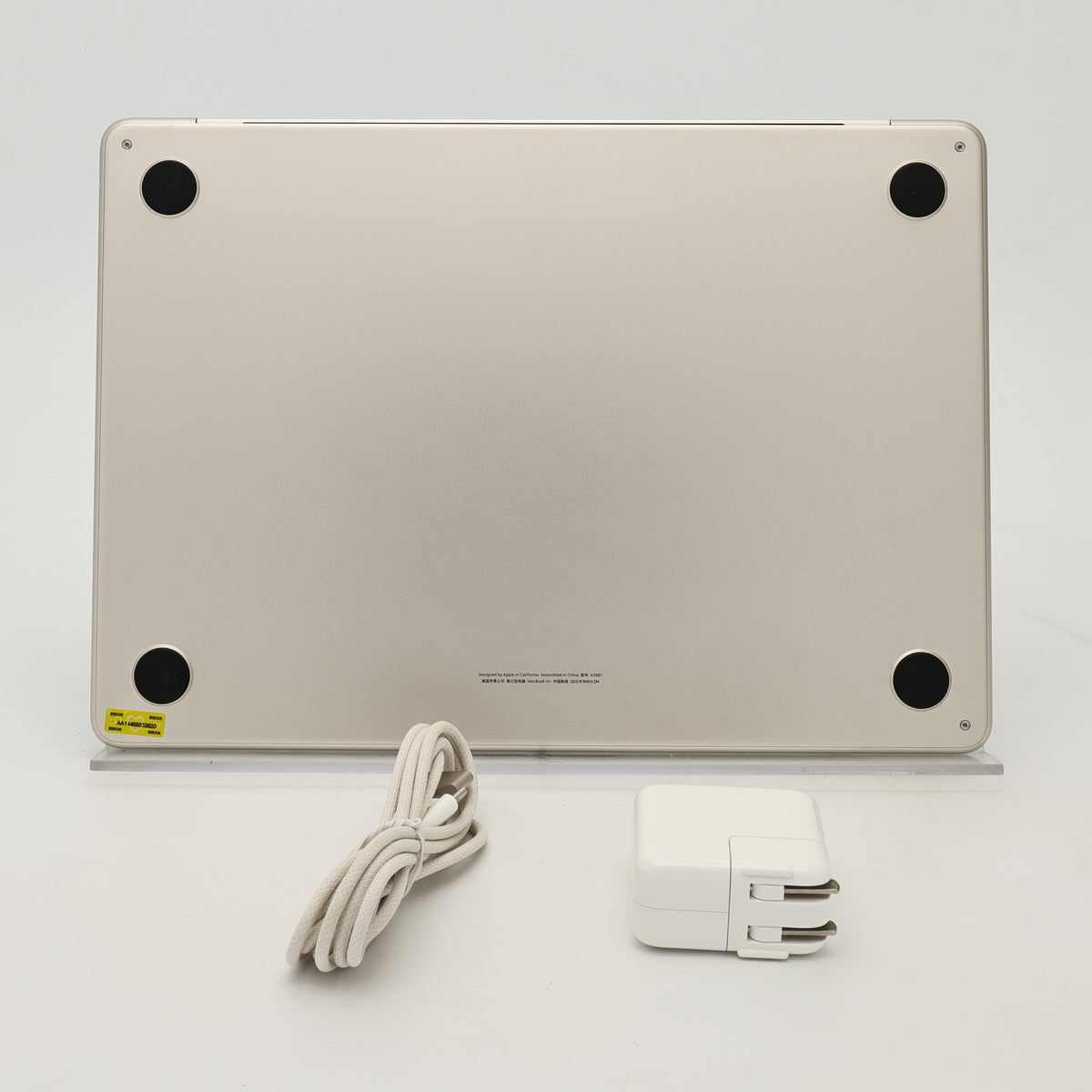 95新 Apple MacBook Air 22年 13寸 M2（8+8核） 8G RAM 256G SSD 星光色