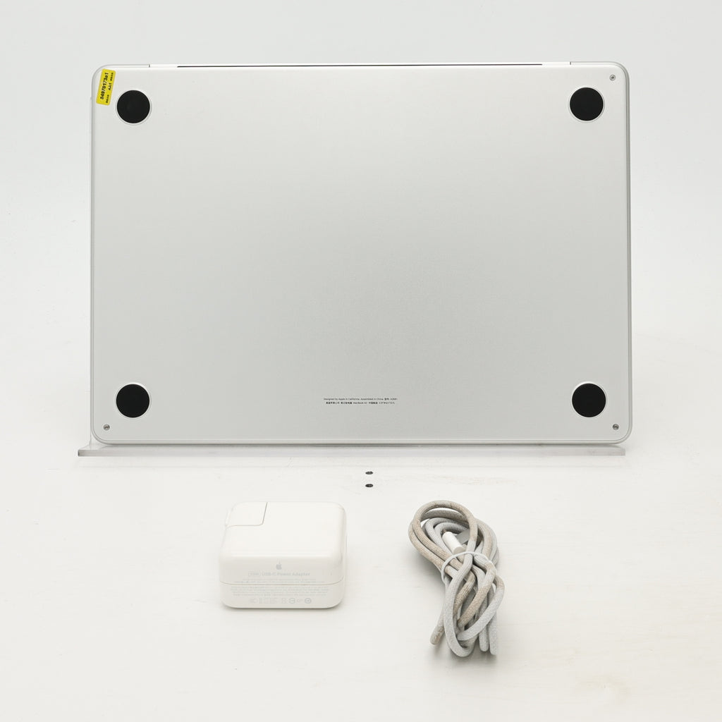 95新 Apple MacBook Air 22年 13寸 M2（8+8核） 8G RAM 256G SSD 銀色