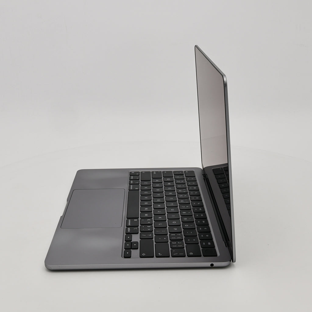 95新 Apple MacBook Air 22年 13寸 M2（8+8核） 8G RAM 256G SSD 深空灰色