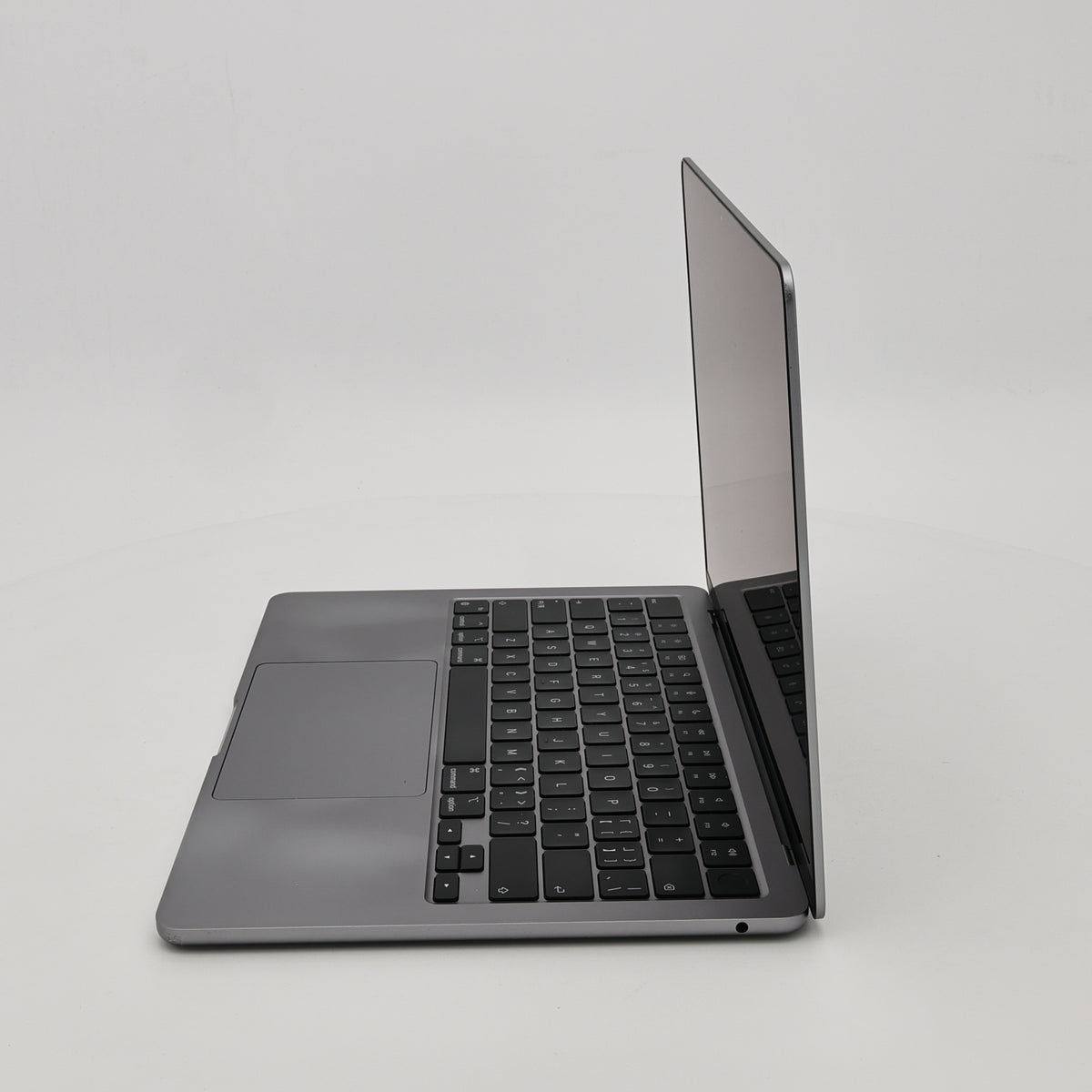 95新 Apple MacBook Air 22年 13寸 M2（8+8核） 8G RAM 256G SSD 深空灰色