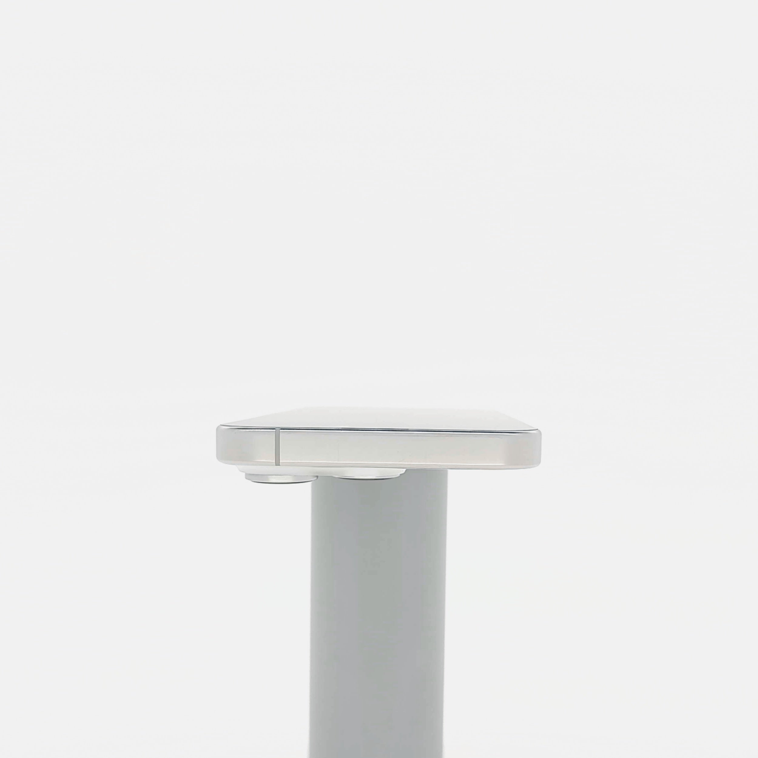 95新 Apple iPhone 16 Pro 128G 白色鈦金屬 中國大陸版