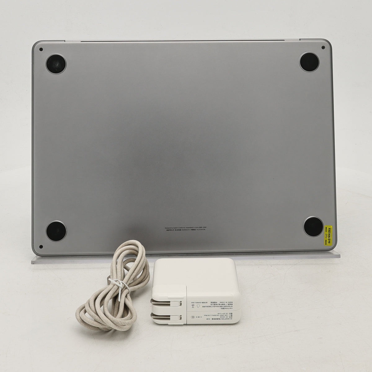95新 Apple MacBook Air 22年 13寸 M2（8+8核） 8G RAM 256G SSD 深空灰色