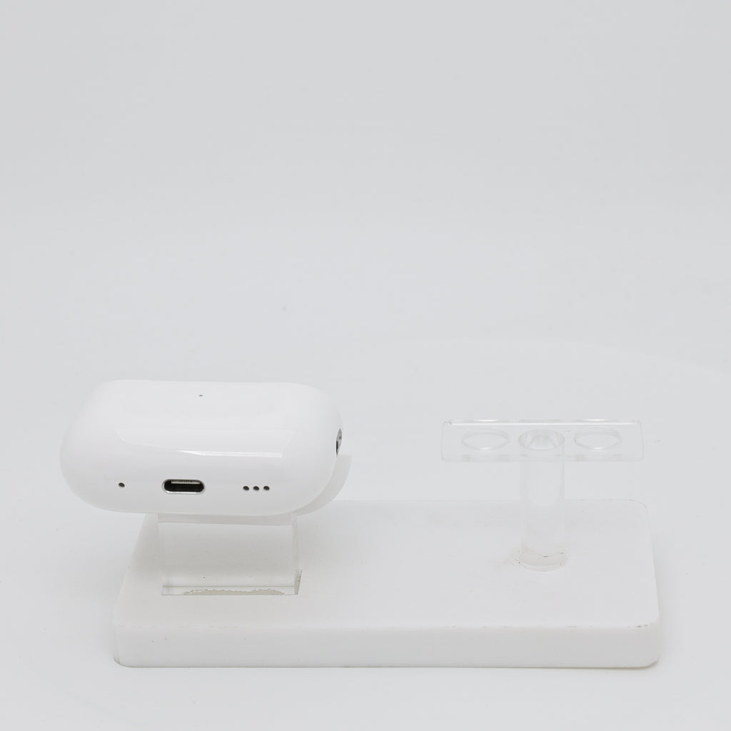 99新 Apple AirPods Pro 2 充电仓 白色
